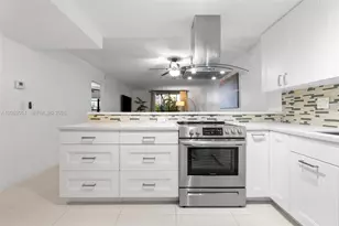 600 Three Islands Boulevard, Hallandale Beach, FL 33009 - Photo 4