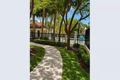 530 S Park Rd #24-11, Hollywood, FL 33021 - Photo 26