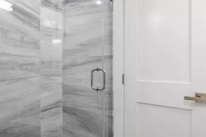 5701 Collins Ave #1707, Miami Beach, FL 33140 - Photo 26