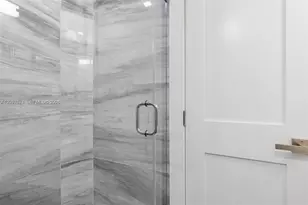 5701 Collins Ave, Miami Beach, FL 33140 - Photo 26