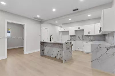 559 NW 2nd St, Florida City, FL 33034 - Photo 16