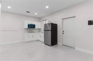 559 NW 2nd St, Florida City, FL 33034 - Photo 32