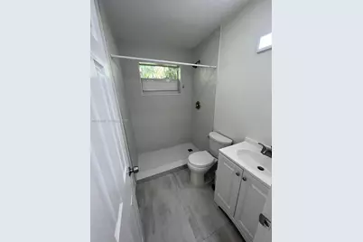 620 SW 7th Ave, Hallandale Beach, FL 33009 - Photo 8
