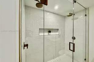 90 NE 32nd St, Miami, FL 33137 - Photo 18