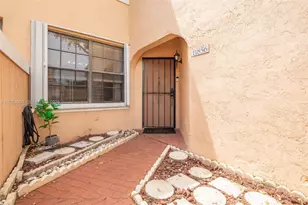 11856 NW 11th St, Pembroke Pines, FL 33026 - Photo 1