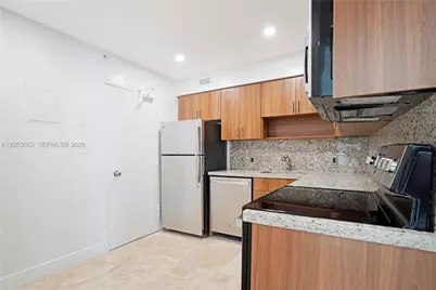 5101 Collins Ave #14L, Miami Beach, FL 33140 - Photo 4