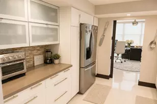 1000 Parkview Dr, Hallandale Beach, FL 33009 - Photo 6