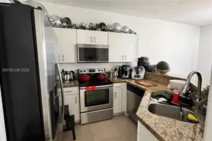 11461 NW 76th St, Doral, FL 33178 - Photo 12