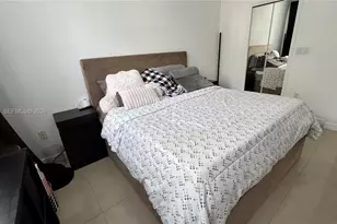11461 NW 76th St, Doral, FL 33178 - Photo 6