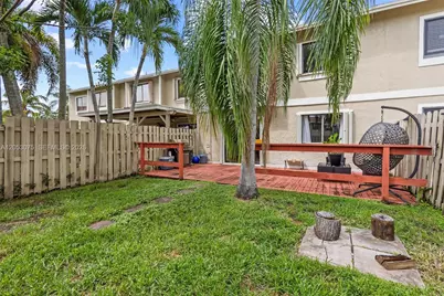 11166 NW 37th St, Sunrise, FL 33351 - Photo 32