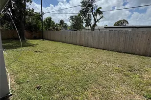649 W Evanston Cir, Fort Lauderdale, FL 33312 - Photo 2