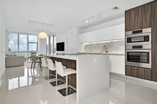 851 NE 1st Ave, Miami, FL 33132 - Photo 2