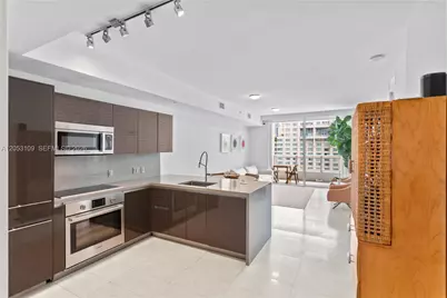 1080 Brickell Ave #1602, Miami, FL 33131 - Photo 2