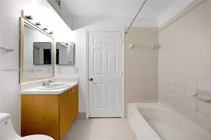 3903 Tree Top Dr, Weston, FL 33332 - Photo 4