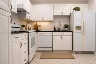 2801 NE 183rd St, Aventura, FL 33160 - Photo 12