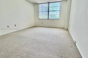 2801 NE 183rd St, Aventura, FL 33160 - Photo 18