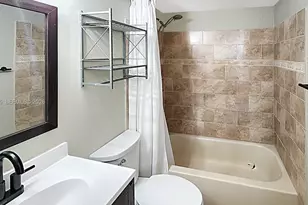6439 Lemon Tree Ln, Miami Lakes, FL 33014 - Photo 12