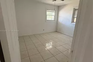 708 N 20th Ct, Hollywood, FL 33020 - Photo 8