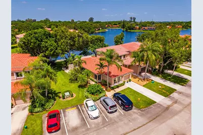 1707 SW 109th Ter, Davie, FL 33324 - Photo 32