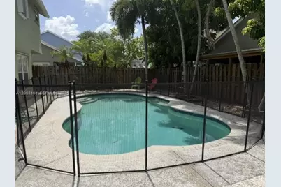 12236 NW 33rd St, Sunrise, FL 33323 - Photo 14