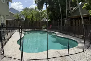 12236 NW 33rd St, Sunrise, FL 33323 - Photo 14