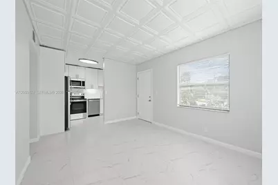 2300 NE 6th Ave #201, Wilton Manors, FL 33305 - Photo 2