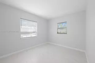 2300 NE 6th Ave, Wilton Manors, FL 33305 - Photo 8