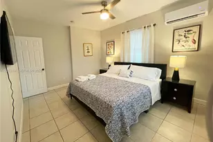 1178 NE 112th St, Miami, FL 33161 - Photo 12