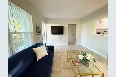 1178 NE 112th St #2, Miami, FL 33161 - Photo 4