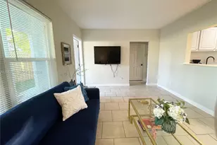 1178 NE 112th St, Miami, FL 33161 - Photo 4