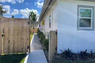 1178 NE 112th St, Miami, FL 33161 - Photo 16
