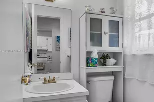 450 SE 7th St, Dania Beach, FL 33004 - Photo 10