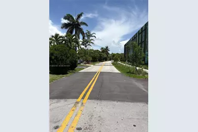 3397 NE 20th Ave, Oakland Park, FL 33306 - Photo 4