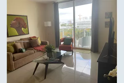 275 NE 18th St #809, Miami, FL 33132 - Photo 2
