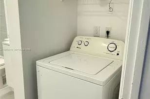 18304 NW 68th Ave, Hialeah, FL 33015 - Photo 14