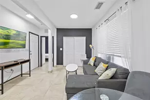 417 NE 26th St, Miami, FL 33137 - Photo 8