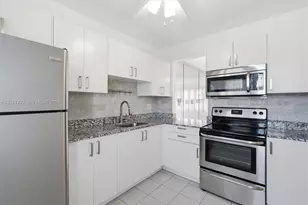 2200 Park Ln, Hollywood, FL 33021 - Photo 10