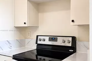 26524 SW 138th Ave, Homestead, FL 33032 - Photo 6