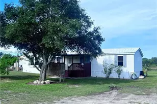 3704 Dustin, Labelle, FL 33935 - Photo 2