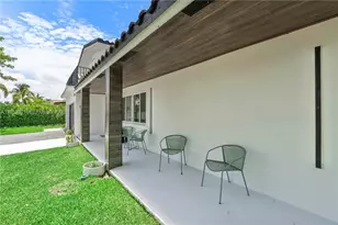 3261 Seaward Dr, Lauderdale by the Sea, FL 33062 - Photo 2