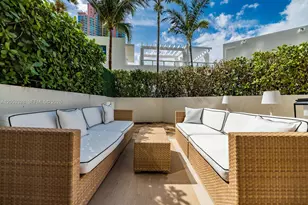 50 South Pointe Dr, Miami Beach, FL 33139 - Photo 14