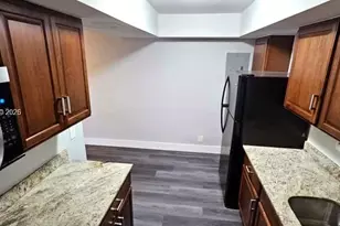 161 NW 40th St, Oakland Park, FL 33309 - Photo 2