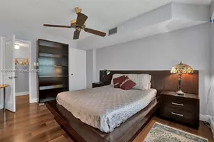 3970 Oaks Clubhouse Dr, Pompano Beach, FL 33069 - Photo 2