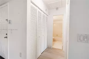 20260 NE 3rd Ct, Miami, FL 33179 - Photo 10