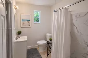 1008 N 18th Ct, Hollywood, FL 33020 - Photo 14