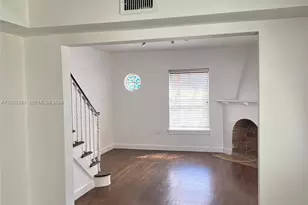 833 W 39th St, Miami Beach, FL 33140 - Photo 2