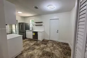1121 NW 56th St, Miami, FL 33127 - Photo 10
