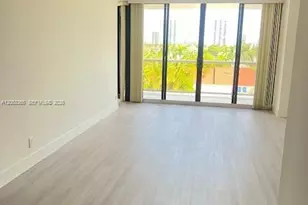 3600 Yacht Club Dr, Aventura, FL 33180 - Photo 2