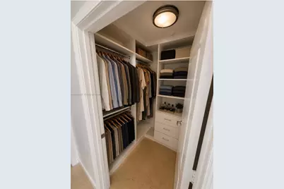 31 SE 5th St #3619, Miami, FL 33131 - Photo 6