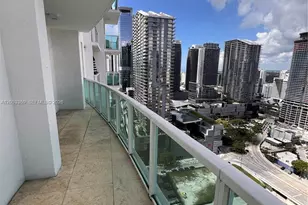 31 SE 5th St, Miami, FL 33131 - Photo 10